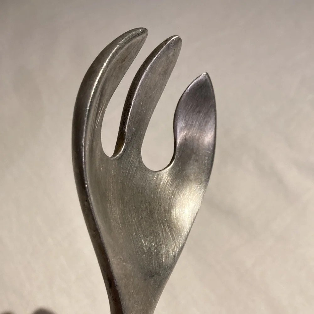 Vintage Mariposa serving set seashells handle aluminum